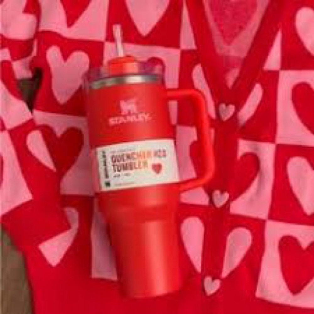 STANLEY THE QUENCHER H2.0 FLOWSTATE TUMBLER 40 OZ TARGET RED LIMITED EDITION NWT